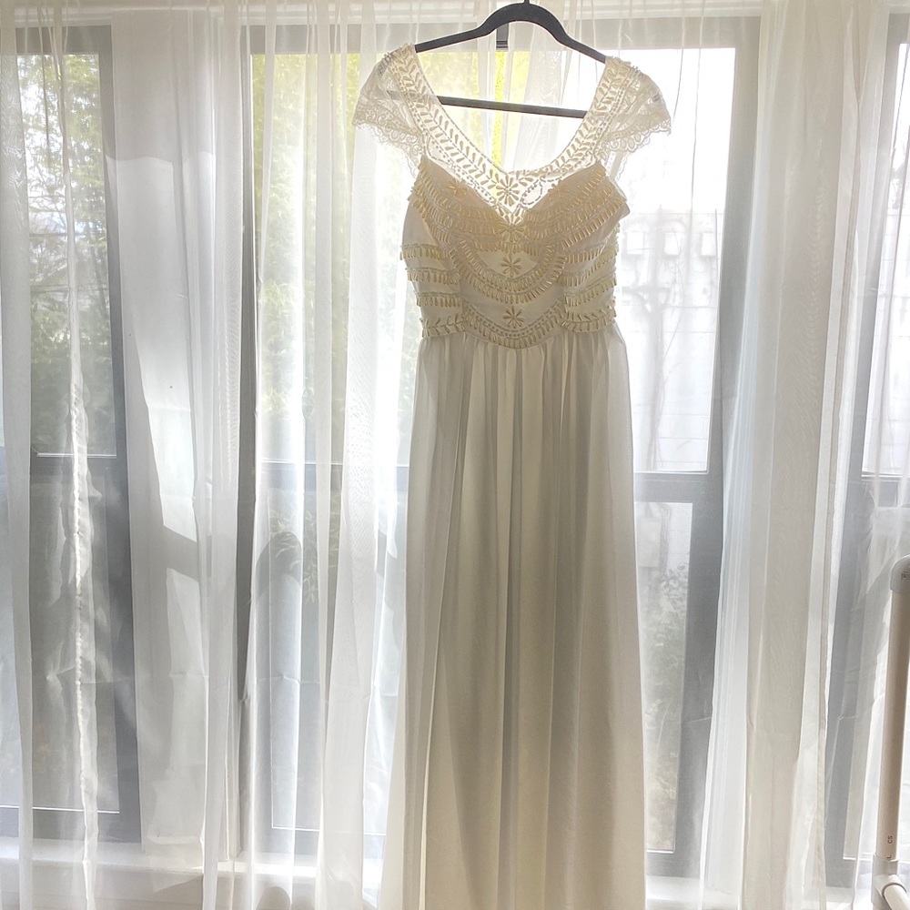Wedding dress